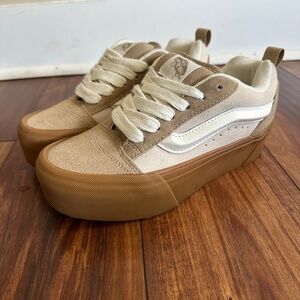 Women’s Van’s